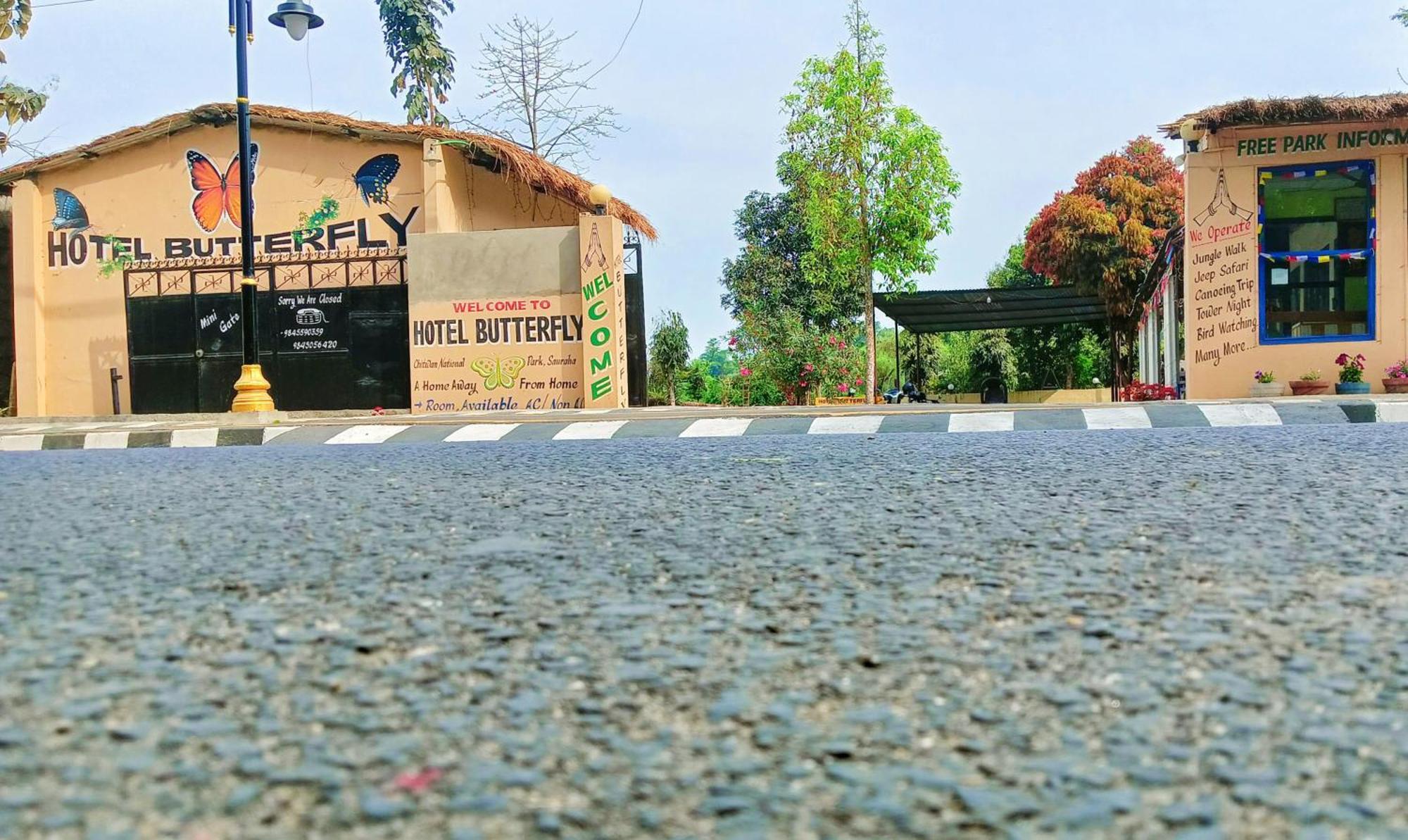 Hotel Butterfly - Peaceful Garden For Nature Lovers Sauraha Exterior foto