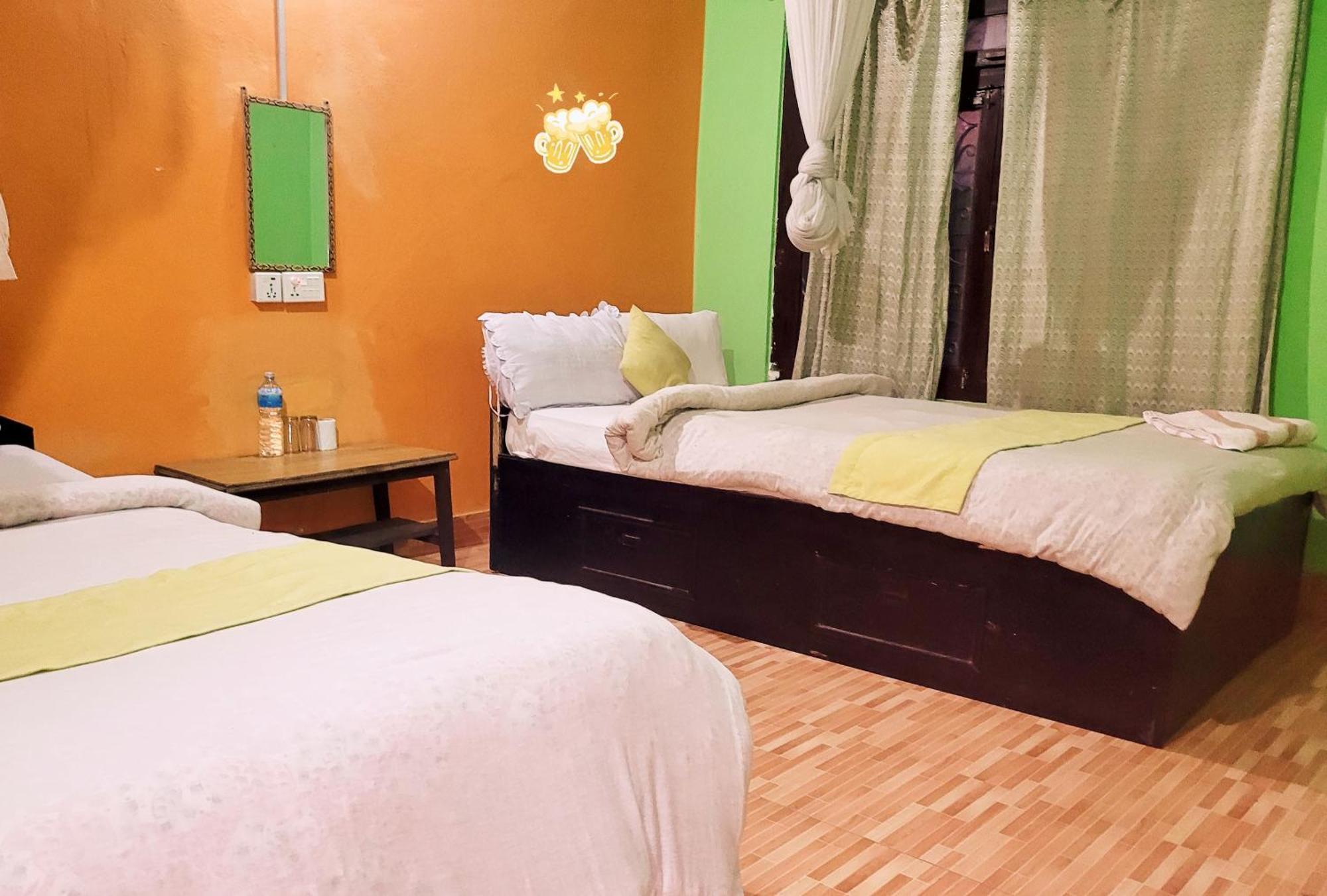 Hotel Butterfly - Peaceful Garden For Nature Lovers Sauraha Exterior foto
